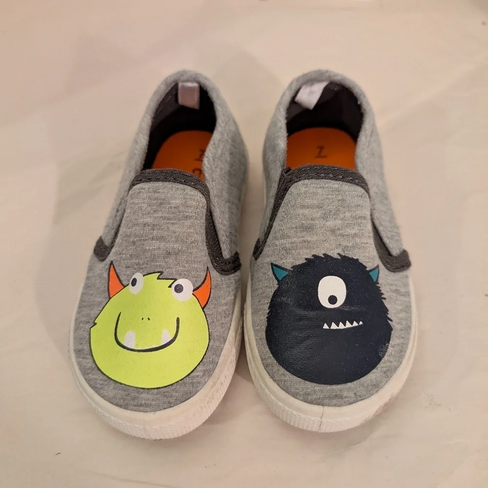 Carter's Toddler Boy Monster Design Damon Lightweight Slip-On Shoes in Size 7